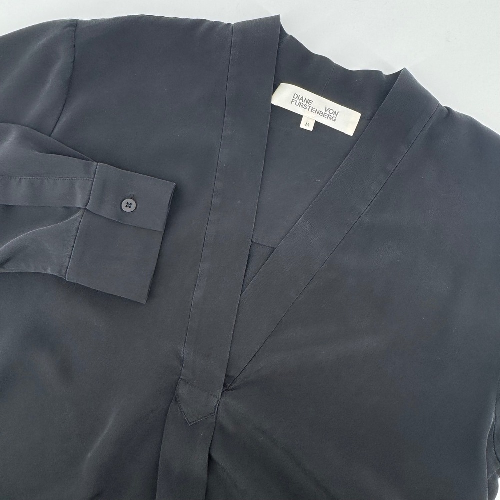 DIANE VON FURSTENBERG Black V Neck Long Sleeve Blouse Top Size M